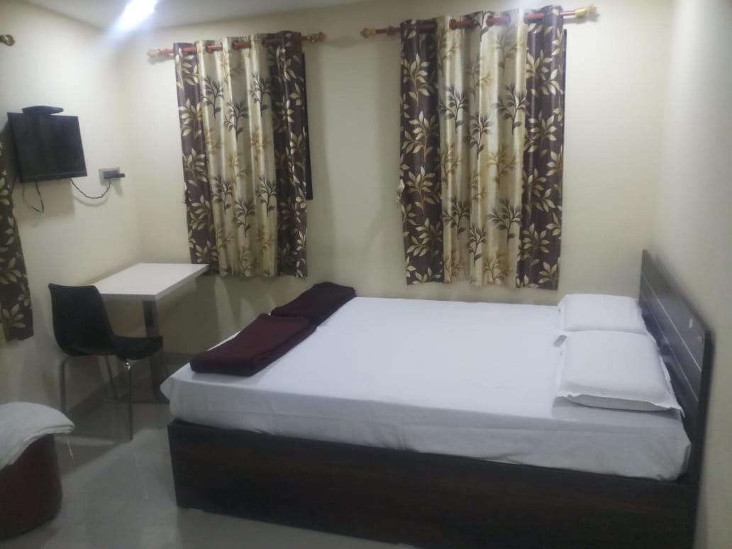 Shri Vasant Lodge Hubli Exterior photo